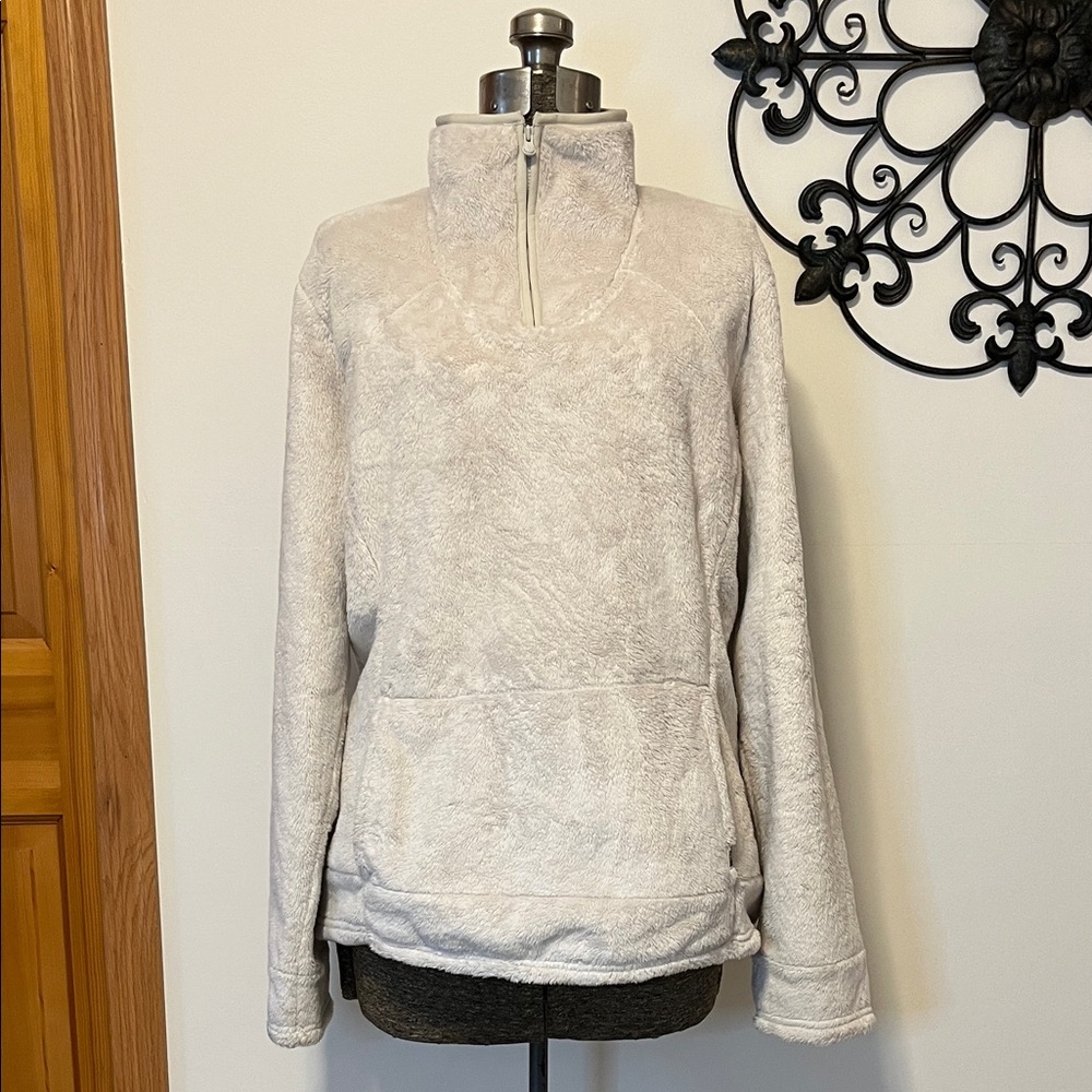 The North Face Cream colored Fleece Jacket, women’s XL super soft!